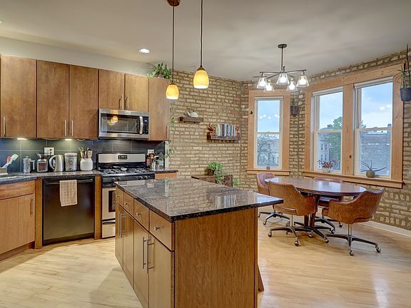 4th image of 3222 W Beach Ave APT 3B