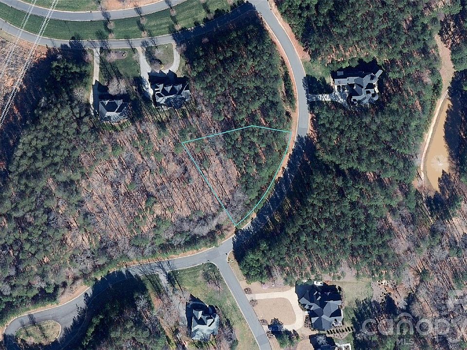 1st image of 5016 Hermitage Ct #216