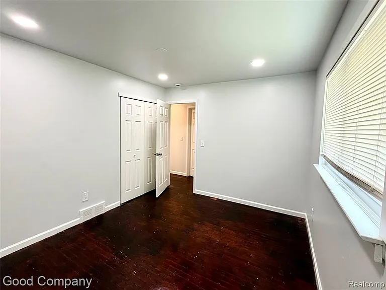 28918 Powers St — Photo 8