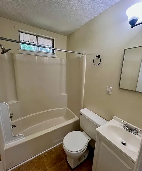 1212 Chesterfield Ave #E — Photo 8