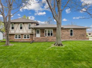 203 Pioneer Pl, Mulvane, KS 67110