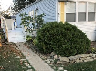 21 Fawn Dr, Whitmore Lake, MI 48189