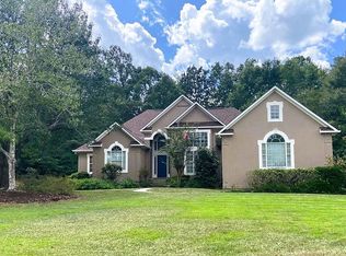 210 Watercress Dr, Lizella, GA