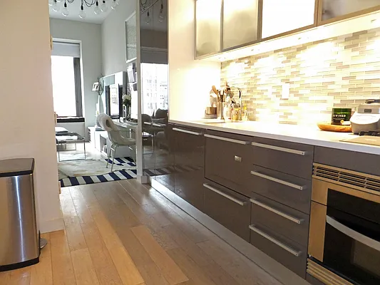 Rented by Douglas Elliman | media 24