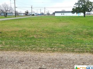 312 W Oakland Ave, Seadrift, TX 77983