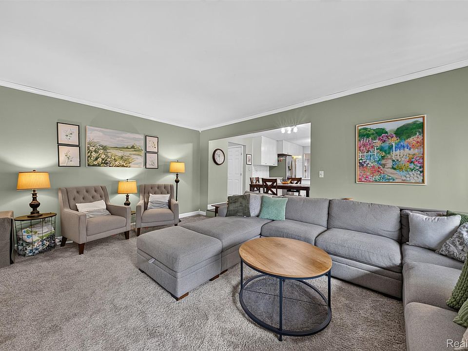 7660 Embassy Dr, photo 26