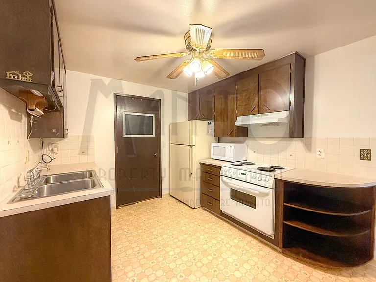7924 E Indiana Ave — Photo 5