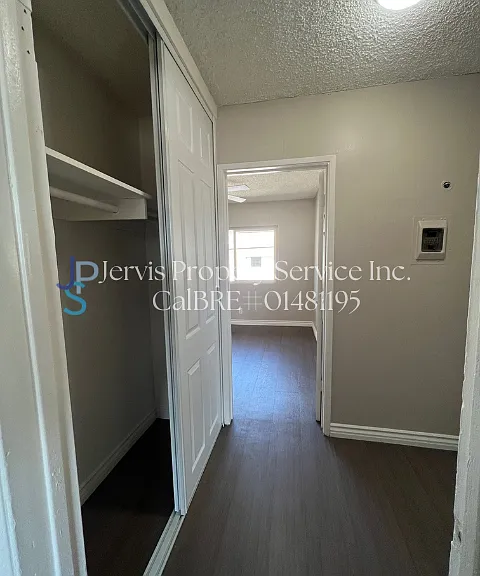 4550-4600 Santa Ana — Photo 8