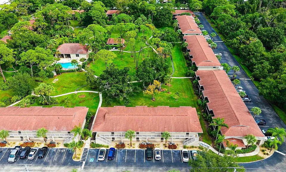 954 La Costa Cir #1