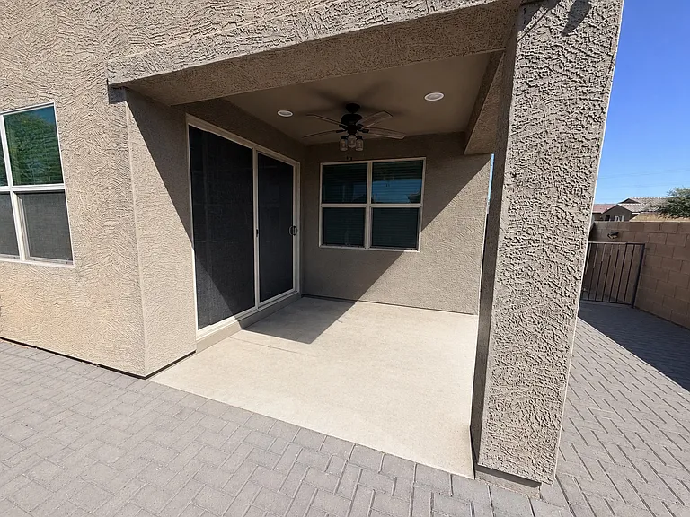 23611 W Watkins St — Photo 17