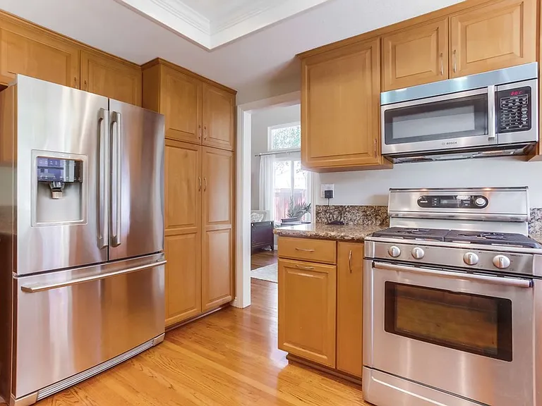 10730 Carillon Ct — Photo 23