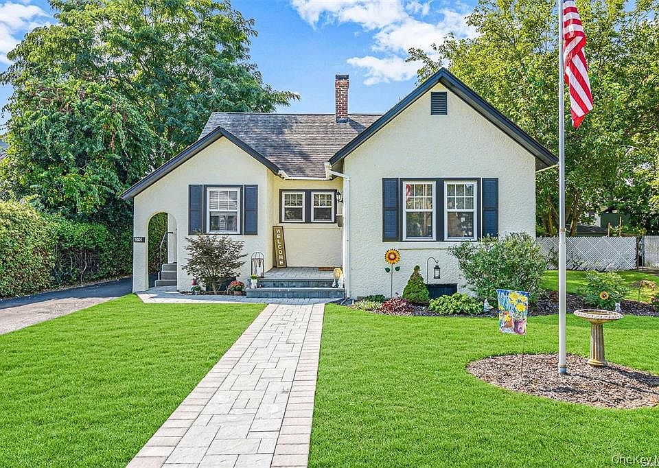 1st image of 510 Secatogue Avenue