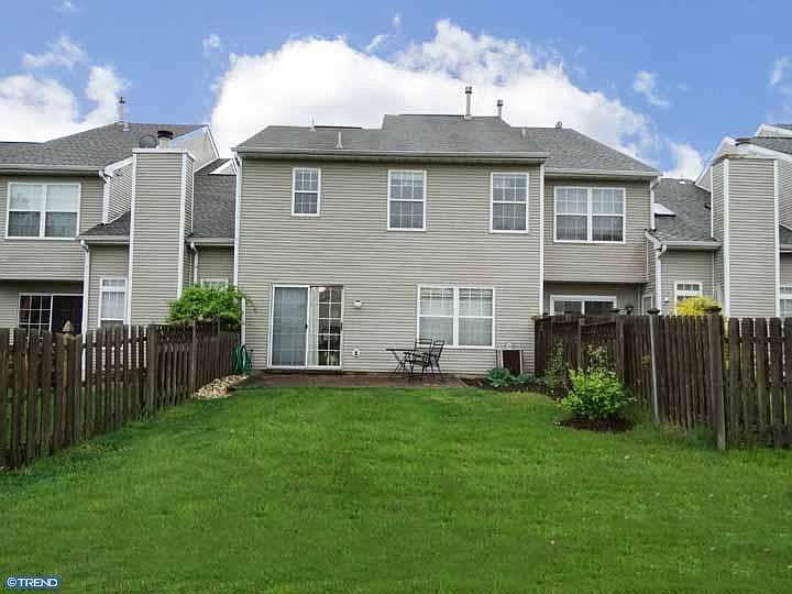 2nd image of 303 Sequoia Dr