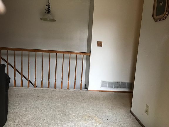 2nd image of 943 102nd Ln NE
