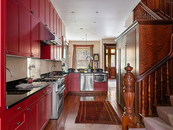 5th image of 346 W 121st St
