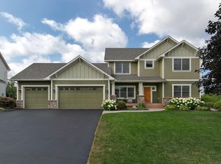 9058 Horizon Dr, Shakopee, MN 55379