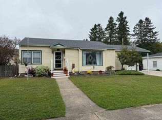 1824 9th Ave S, Escanaba, MI 49829