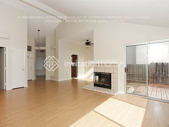 3rd image of 870 Stoneridge Cir