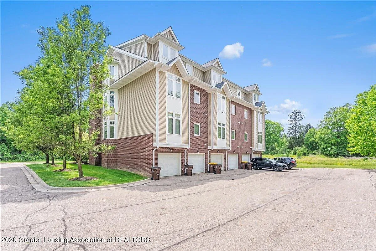 3 bed, 2.5 bath, 2125 sqft, $2,900 — Photo 4