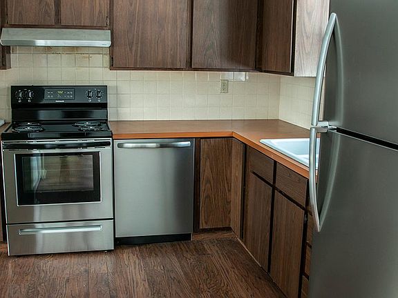 4th image of 4657 E Alice St