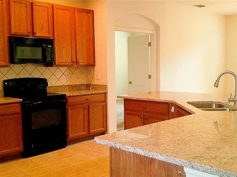 609 Cedar Waxwing Dr — Photo 9