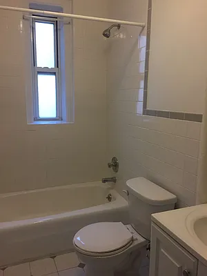 Rented by Metroline Realty | media 13