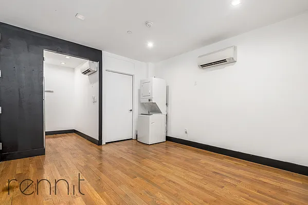 Rented by Rennit Inc. | media 21