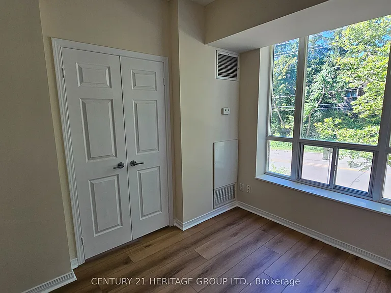451 Rosewell Ave #202 — Photo 13