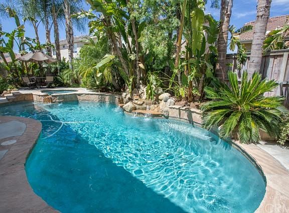 2nd image of 39760 Primrose Cir