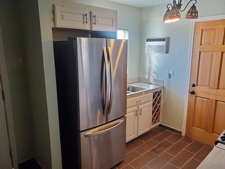 238 E Pederson Dr — Photo 5