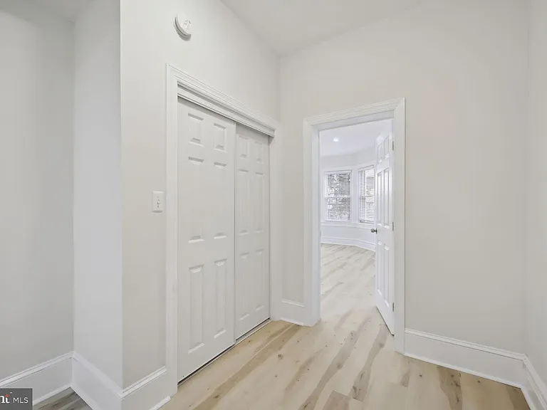 1921 19th St NW #20 — Photo 14