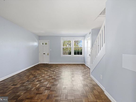 2nd image of 1501 S Edgewood St APT 572