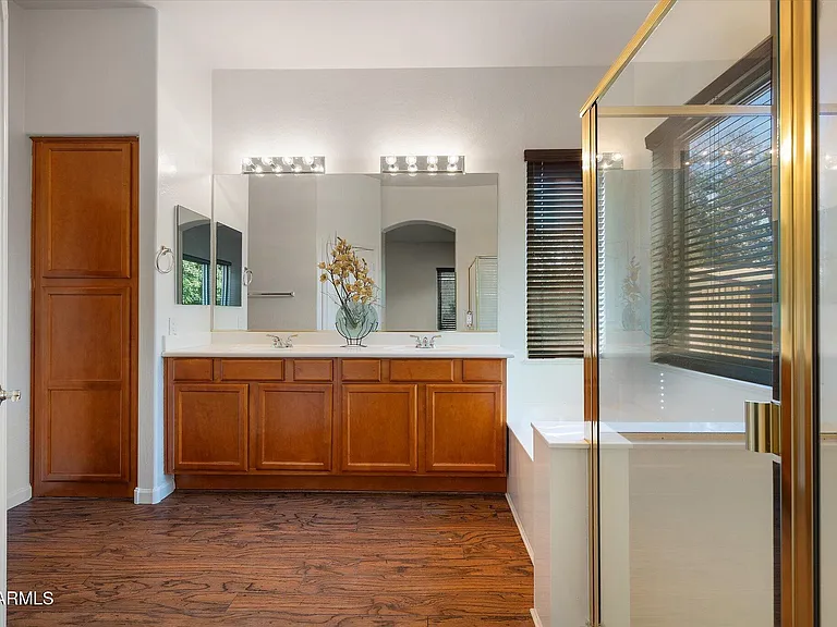 4018 E Harrison St — Photo 17