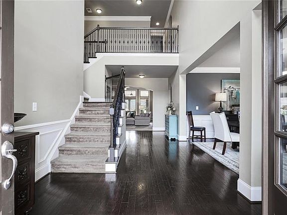 3rd image of 150 Shoal Creek Dr
