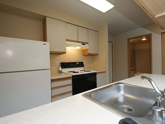 3rd image of 3230 SW Avalon Way #204