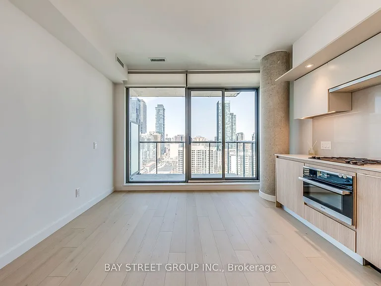 81 Wellesley St E #1907 — Photo 6