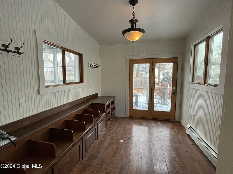 3rd image of 20 Auburn Place