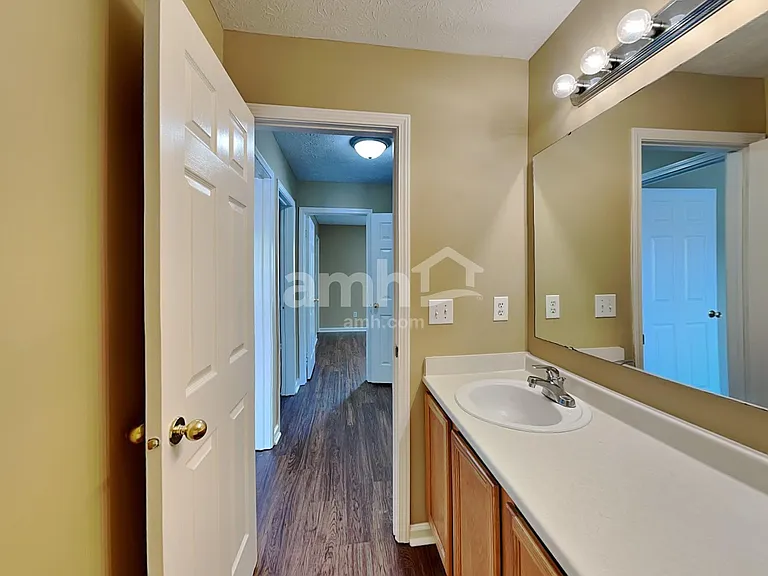 5666 Congressional Pl — Photo 15