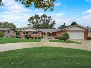 163 W Schick Rd, Bloomingdale, IL 60108