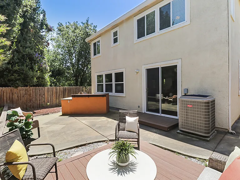 1746 Trinity Way — Photo 22
