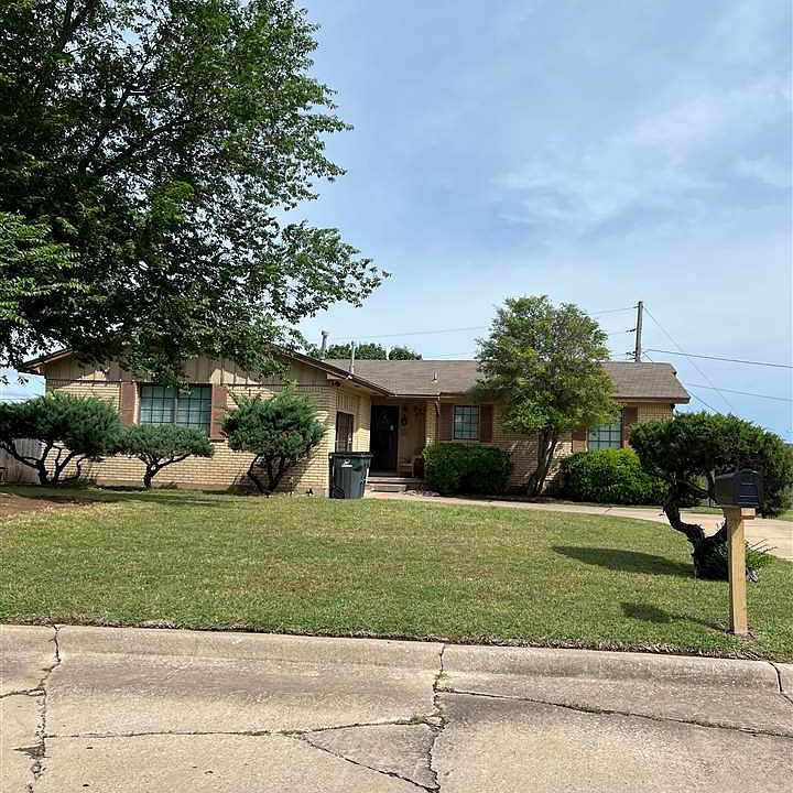 1st image of 1605 NW 45th St