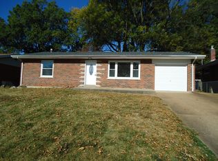 319 Charing Ln, Saint Louis, MO