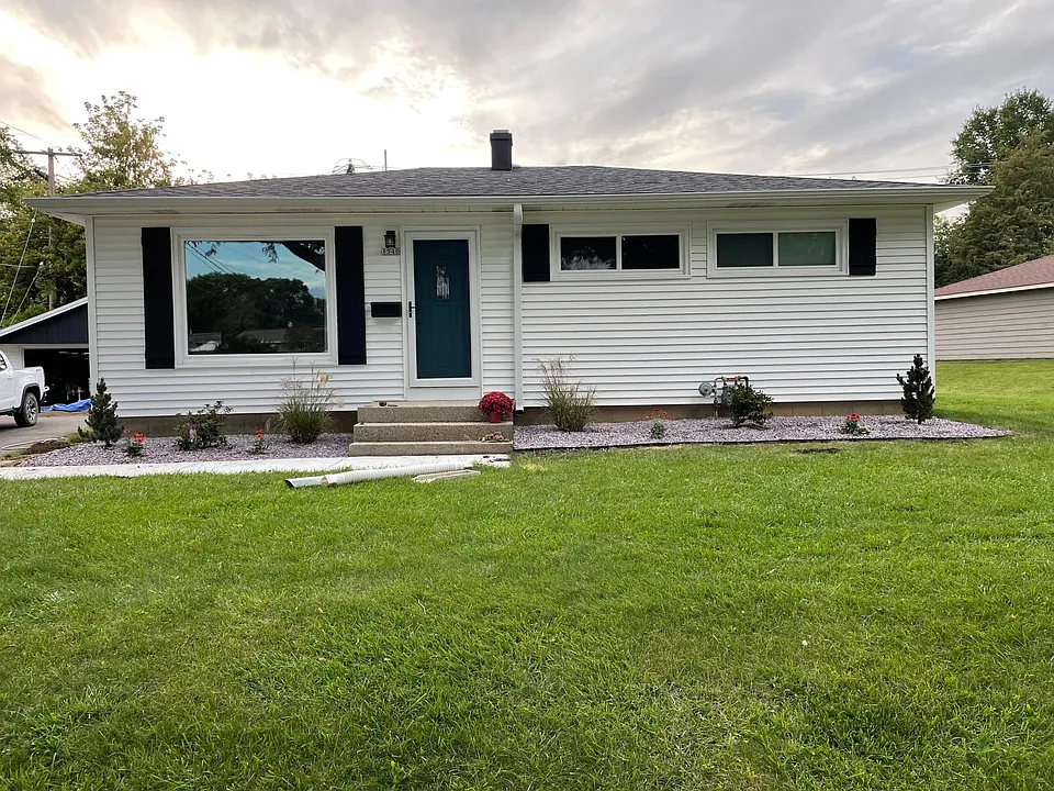 1540 N Bel Ayr Dr