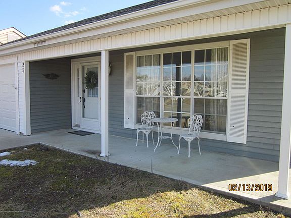 2nd image of 35 Blackthorn Pl