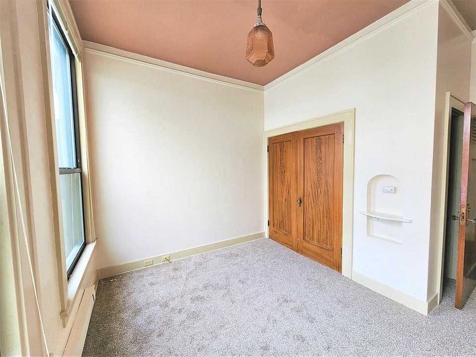 1st image of 1915 Hewitt Ave #210
