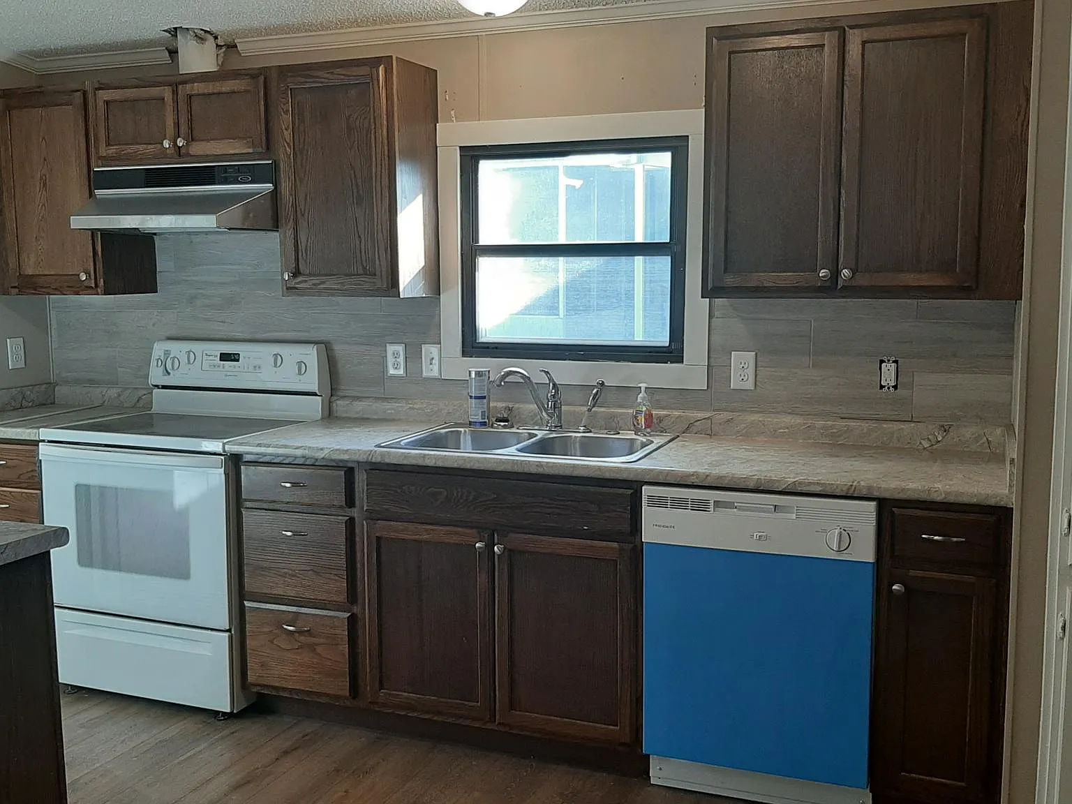9591 Redfish Dr — Photo 3
