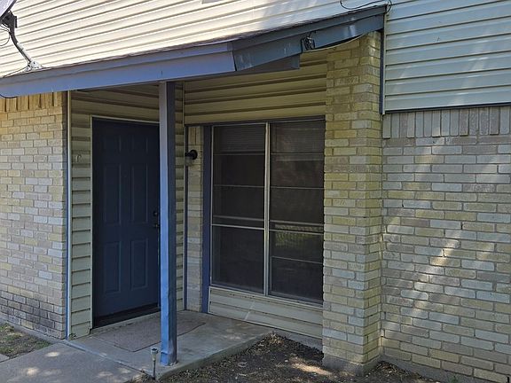 2nd image of 1308 Covey Ln #C