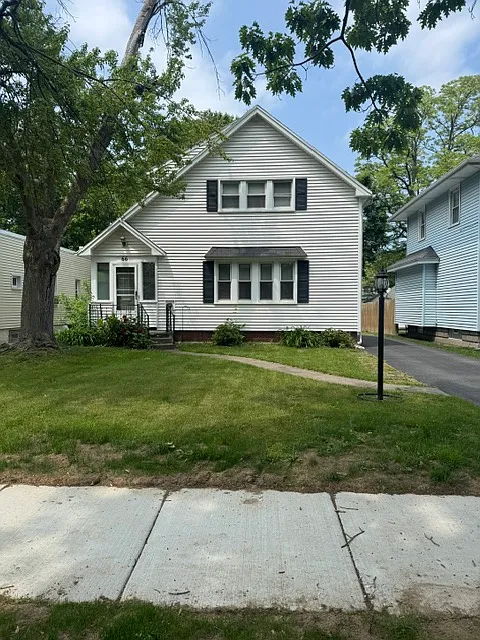66 Armstrong Ave