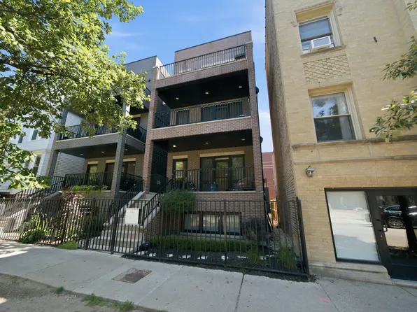 1145 W Addison St #3, Chicago, IL 60613