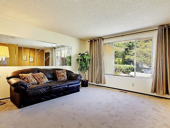 4th image of 3025 169th Ave NE